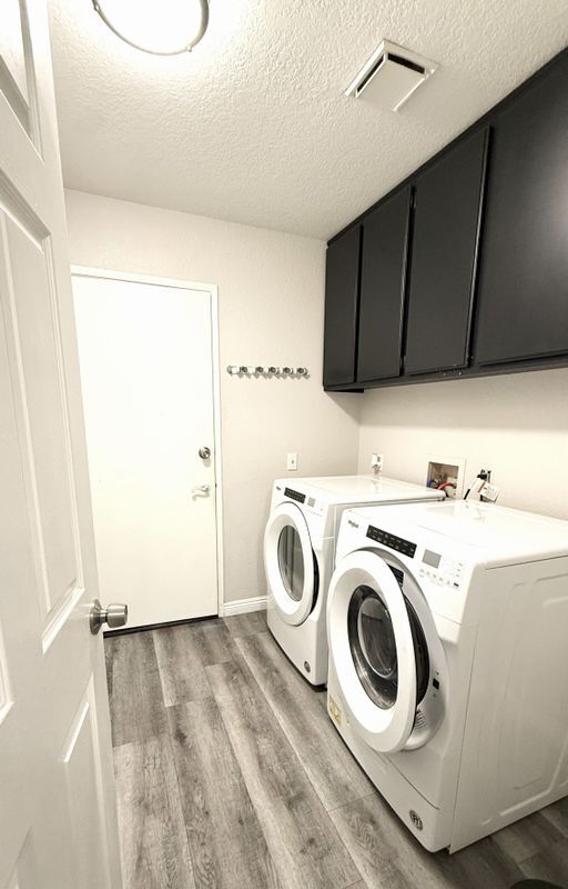 Foto del edificio - 23680 Redbark Dr