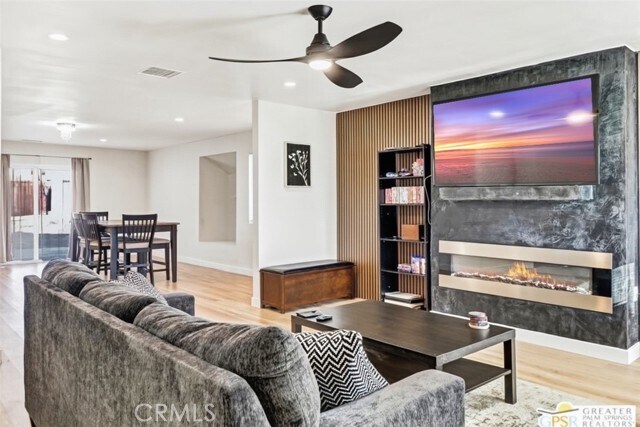 Foto del edificio - 66054 First St