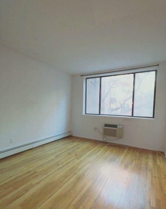 Primary Photo - 626 11th Ave