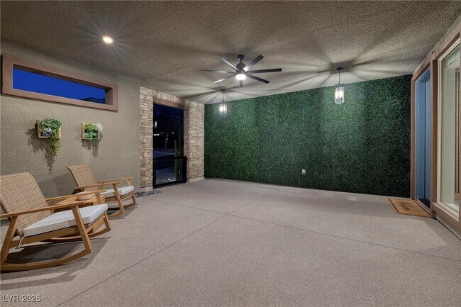 Building Photo - 7077 LaGrange Point St
