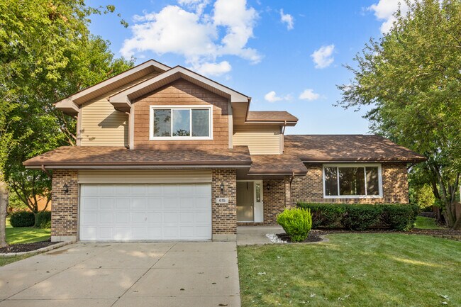 Foto del edificio - 615 Chester Ct E