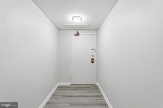 Building Photo - 5250 Valley Forge Dr