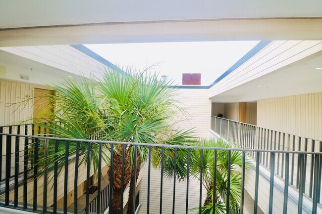 Foto del edificio - 1 Marina Dr