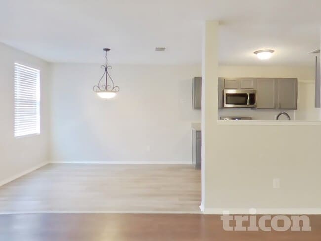 Building Photo - 1415 Lochspring Dr