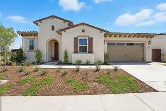 Building Photo - 3579 Edgewood Dr