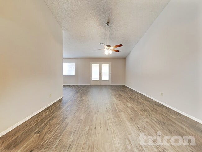 Building Photo - 8427 W Orchid Ln