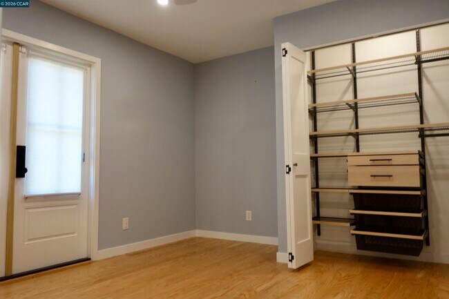 Foto del edificio - 2591 Walnut Blvd