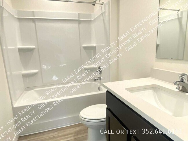 Foto del edificio - 2894 NE 21st Ct Rd