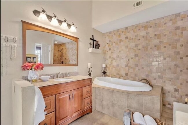 Photo - 14732 Bluebell Dr (Chino Hills, CA) House