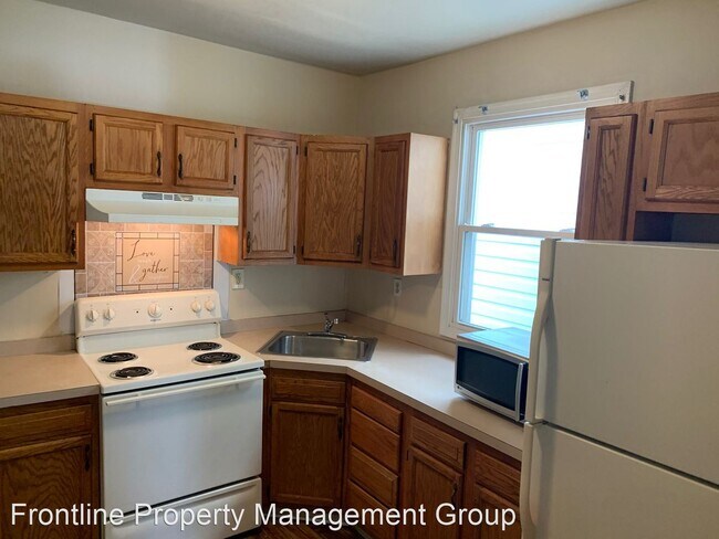 Building Photo - 4 br, 1 bath House - 430 W 29th St