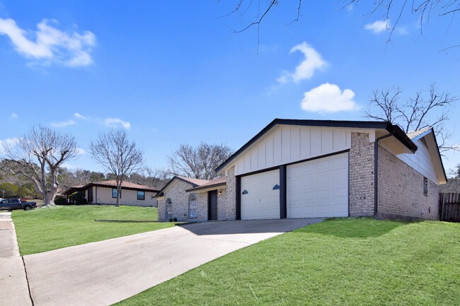 Building Photo - 914 Laurie Ln