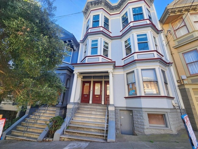 Building Photo - 4661 18th St