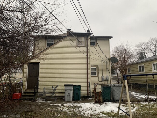 Building Photo - 2 br, 1 bath Duplex - 1135 E Pearl Ave Upper