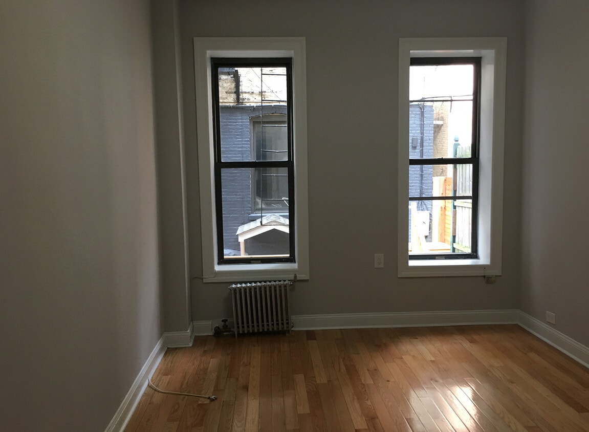 Building Photo - 209 W 21st St