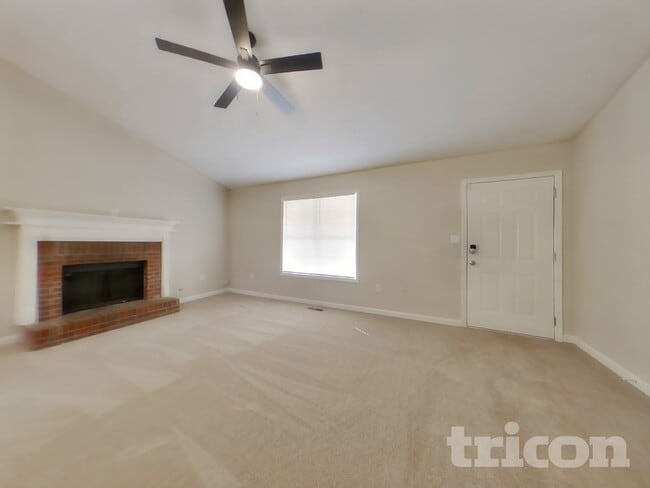 Building Photo - 302 Bethel Dr