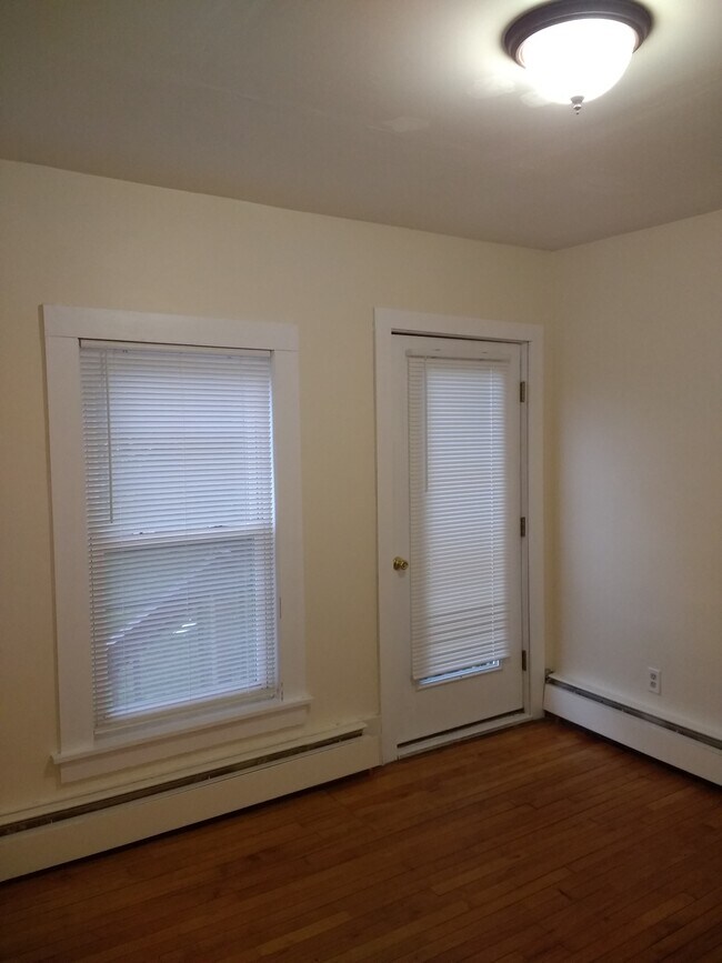 Living Room - 91 Hanover St