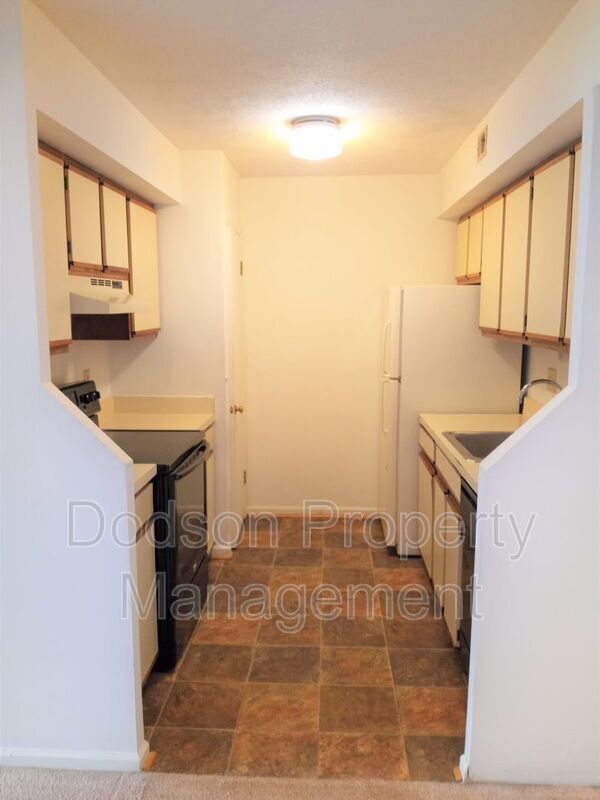 Building Photo - 4006 Governors Square