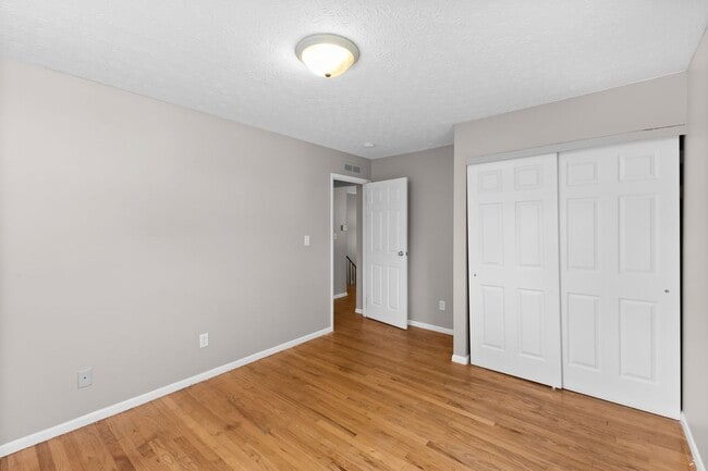 Building Photo - 6406 Dalewood Rd