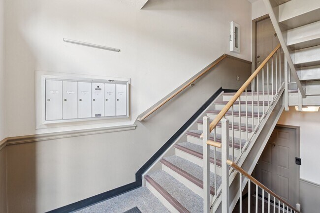 Foto del edificio - Set in the charming Hunters Square communi...