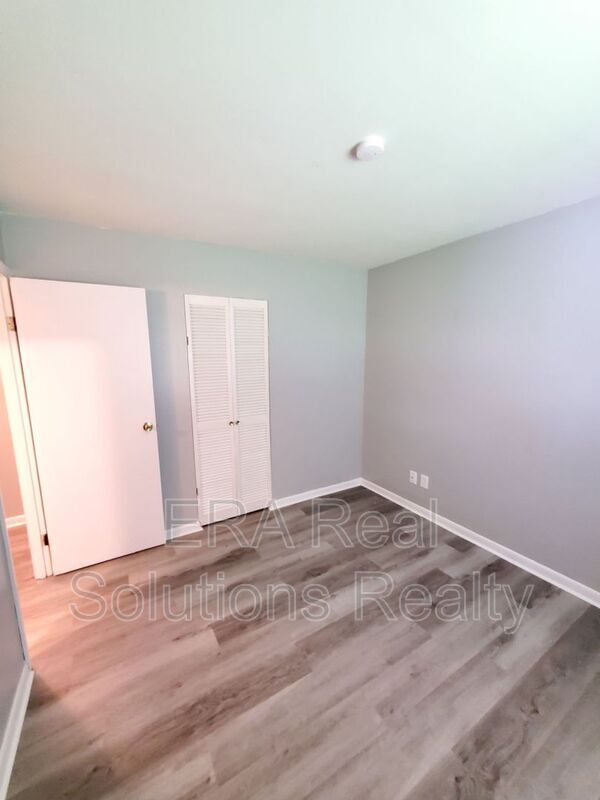 Foto del edificio - 1722 Burlington Ave