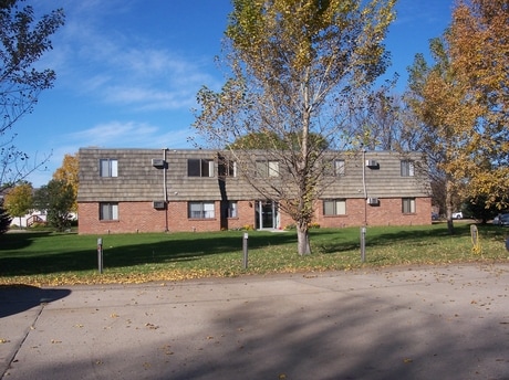 Primary Photo - Redfield Manor Apartments
