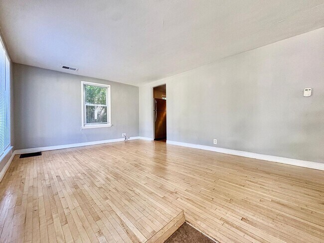 Foto del edificio - 826 W Bryan St