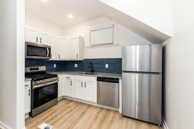 Building Photo - 3319 Fairfield Ave, Unit 1