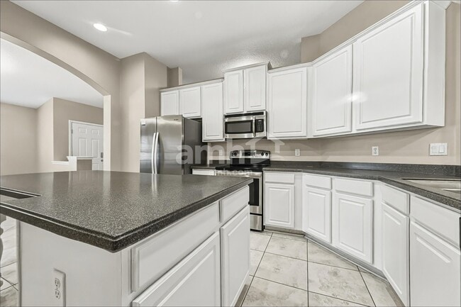Building Photo - 86021 Aladdins Way