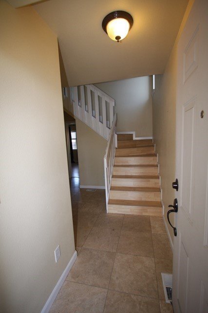 Foto del edificio - 3 Bedroom East Anchorage Townhouse!