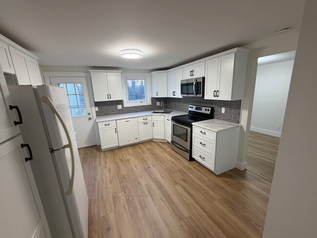 Kitchen - 157 Marine Dr