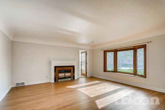 Foto del edificio - 2545 Edgerton St