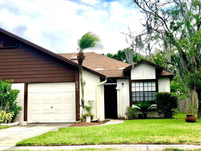 Foto del edificio - MOVE IN NOW! 2x2 WITH FRESH INTERIOR PAINT...