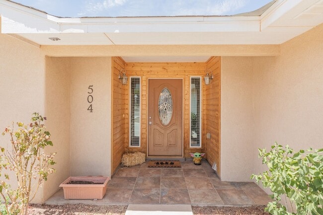 Building Photo - Beautiful 3 Bed 2 Bath Home