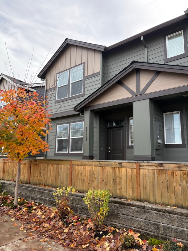 Photo - 11729 NE 28th St (Vancouver, WA)