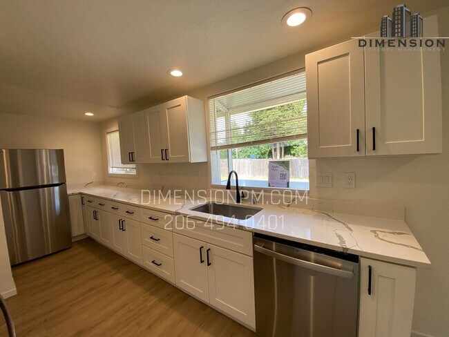 Foto del edificio - Modern 3-Bed, 1-Bath Home in Federal Way