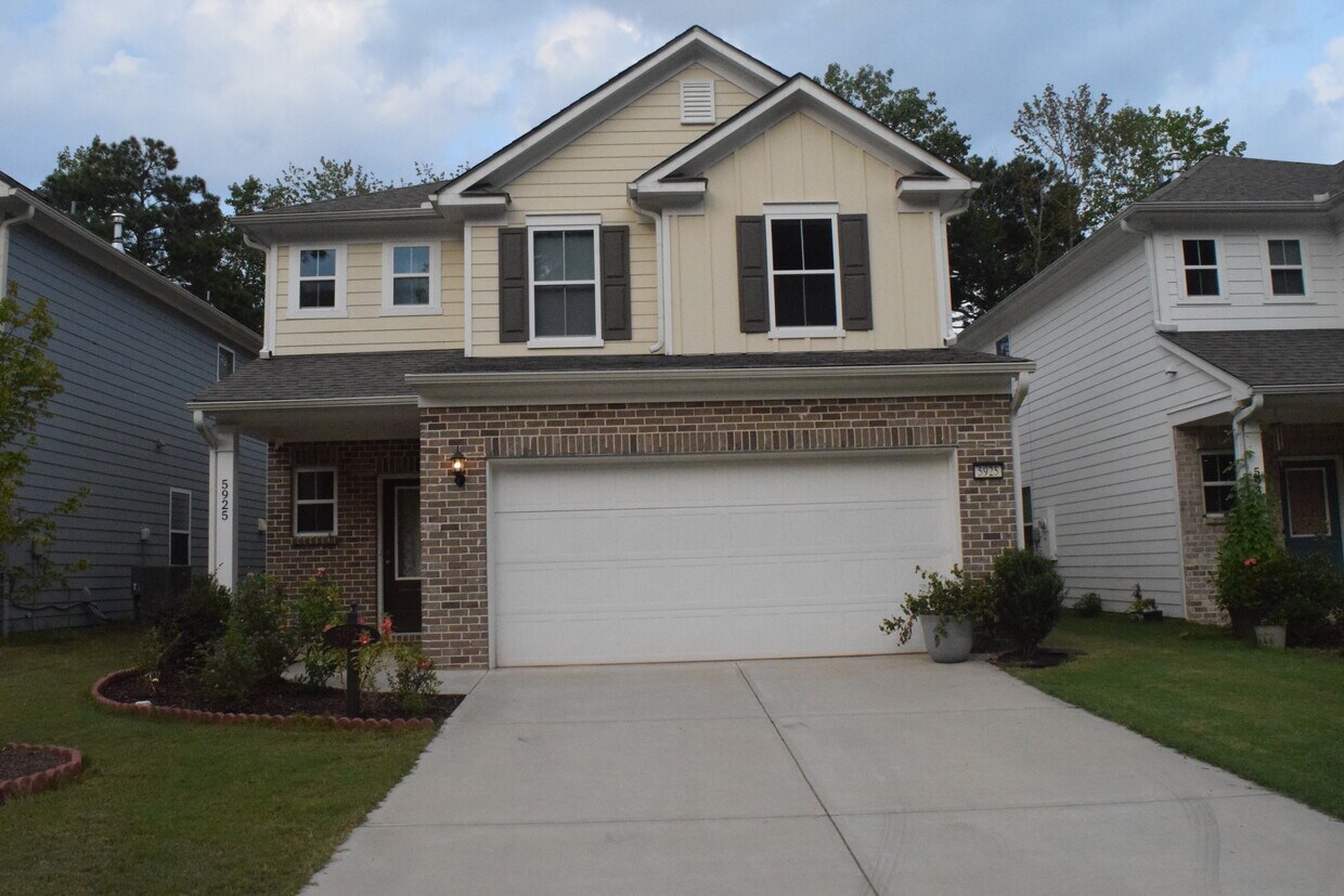 Foto principal - 5925 Pinnacle View Rd