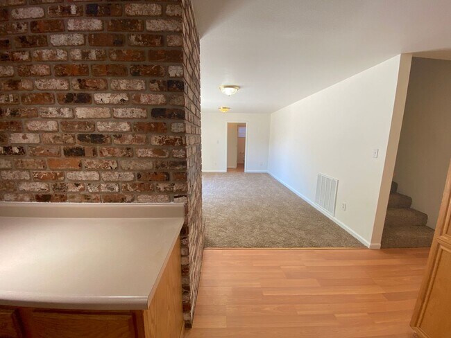 Building Photo - Large 2 Story House - Central Sparks - Yar...