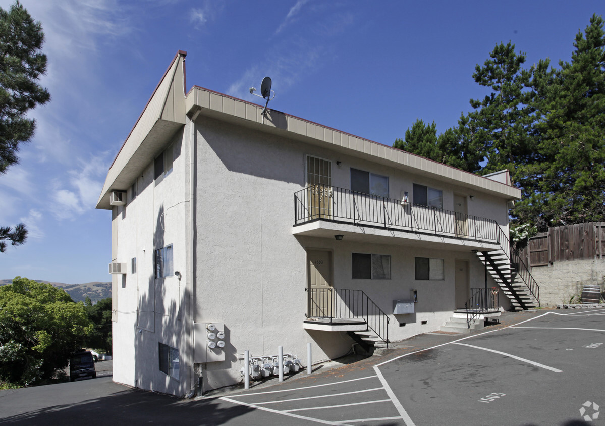 Foto principal - Benicia Heights Apartments