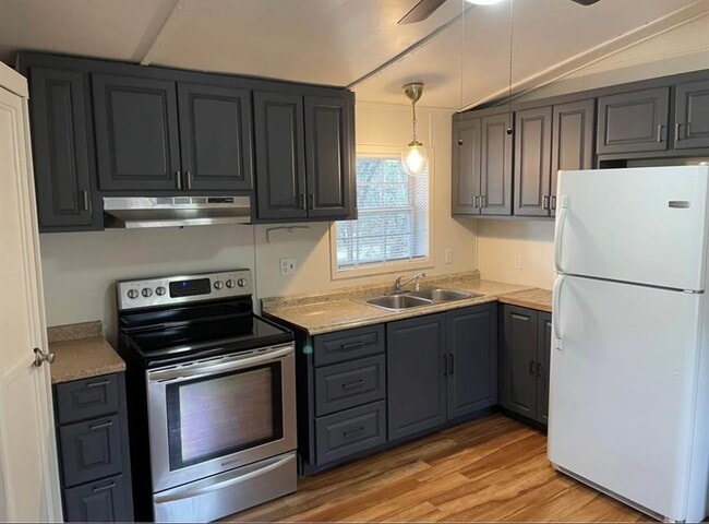 Building Photo - 23081 Nameless Rd