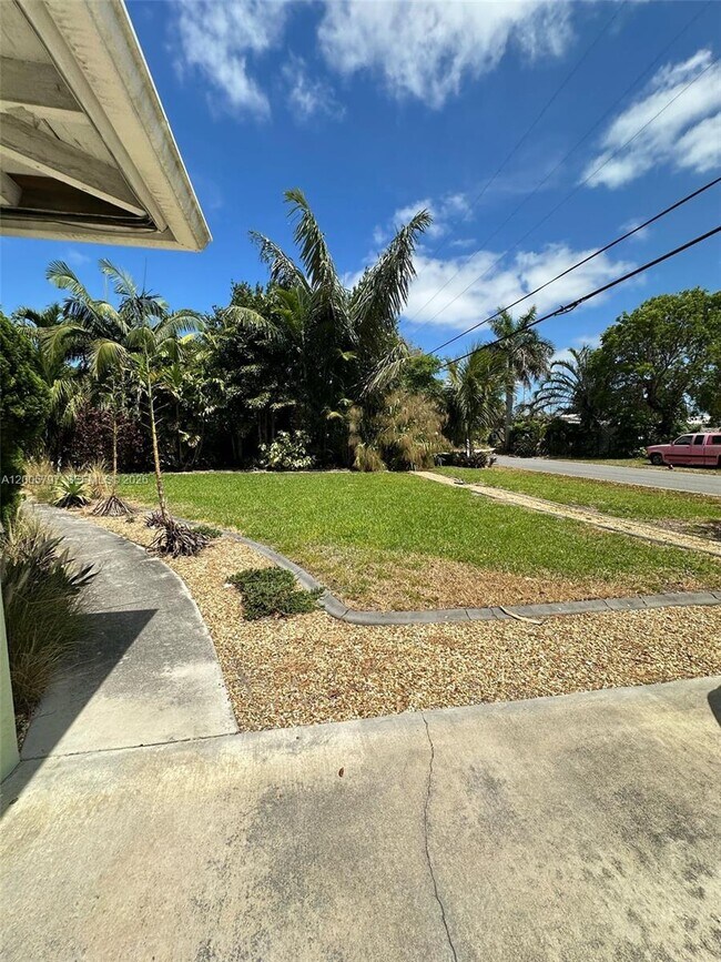 Foto del edificio - 1753 NE 18th St