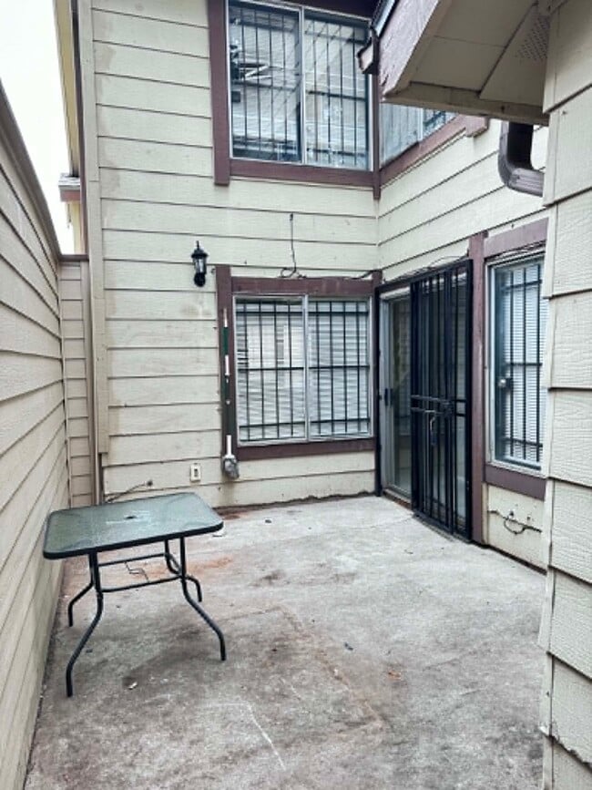 Foto del edificio - 12502 Newbrook Dr