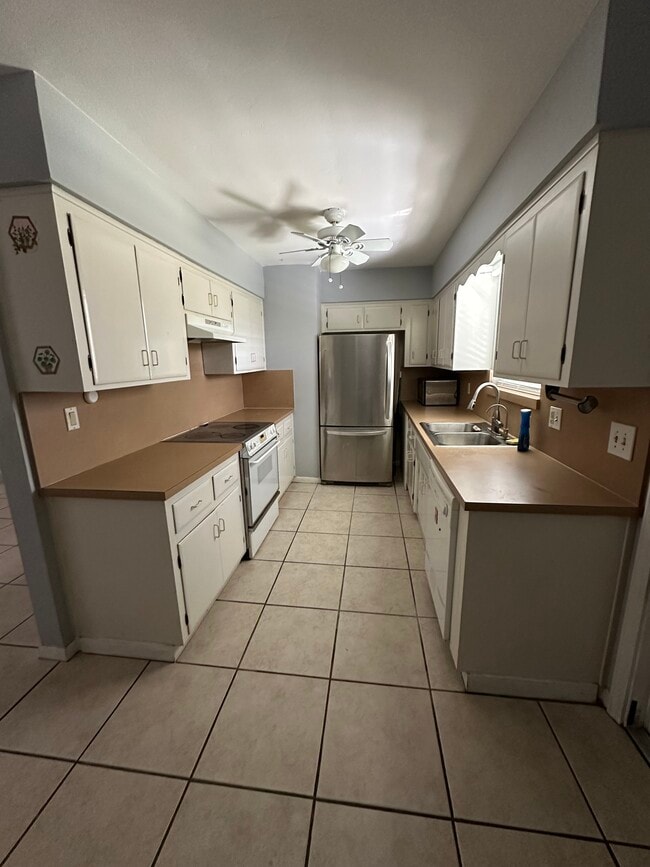 Building Photo - 8920 SW 149th Terrace