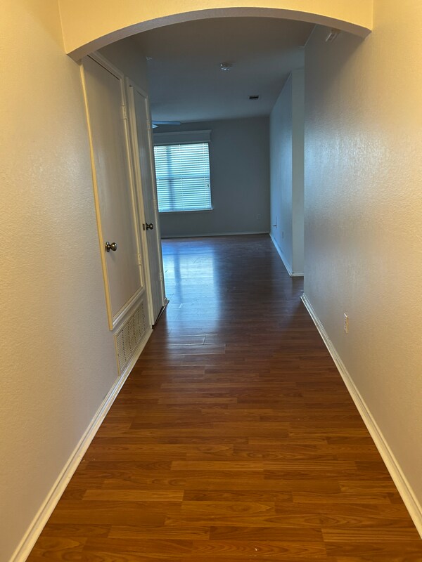 Foto principal - 476 Forest Ln