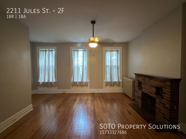 Foto del edificio - 2209-2211 Jules St