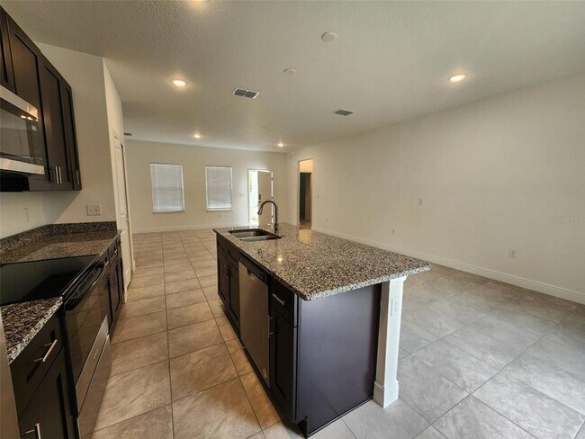 Foto del edificio - 14055 SW 48th Avenue Rd