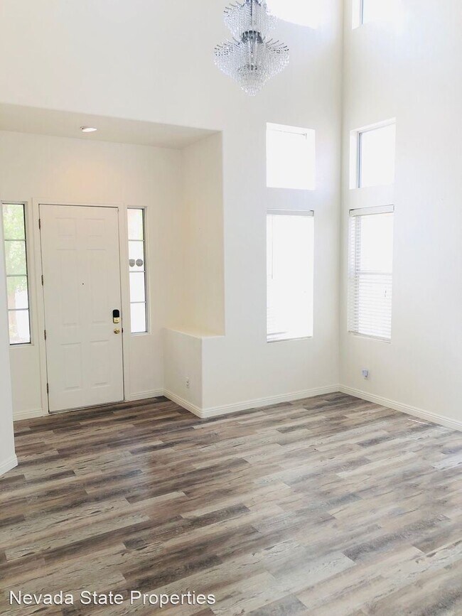 Building Photo - 4 br, 2.5 bath House - 3428 Crystal Tower ST