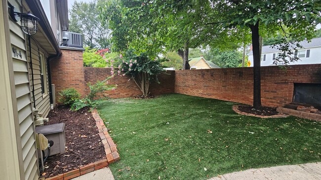 Building Photo - First Floor Condo in Downtown Shelby - Private Back Courtyard!