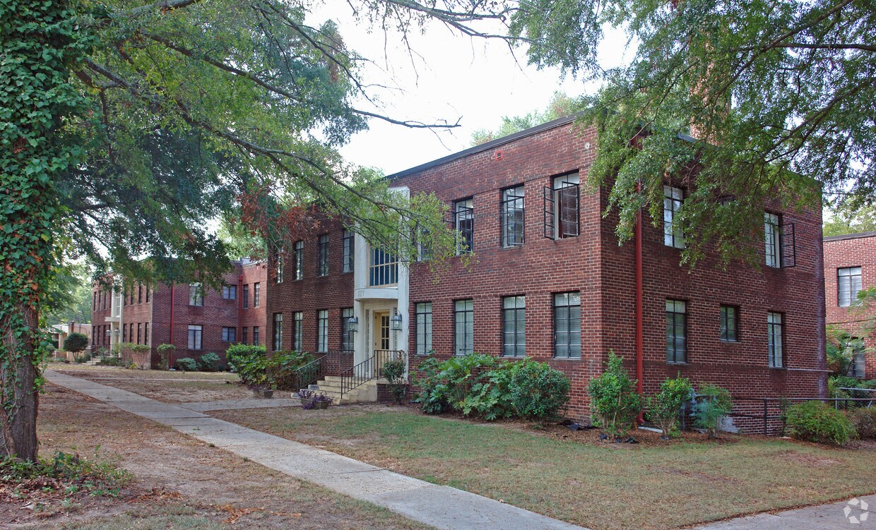 Building Photo - 721-727 Meadow St