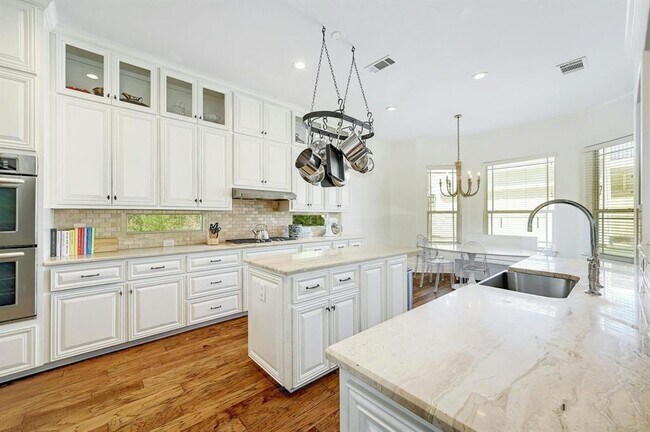 Foto del edificio - 2517 Winsted Ln