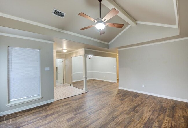 Building Photo - 5806 Hollyhock Ln